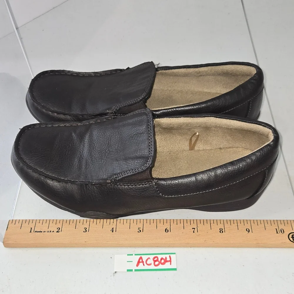 The Childrens Place Boys Brown Faux Leather Loafers Slip On Dress Shoes Size 6